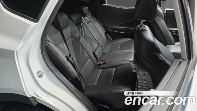 Hyundai Santa Fe 2017 thumb 11