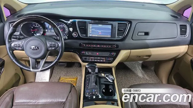 Kia Carnival 2016 thumb 7