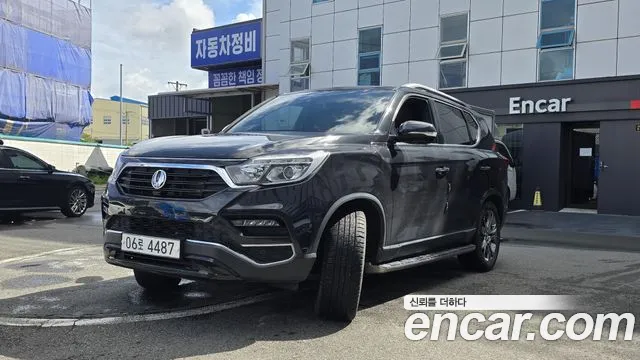 KG_Mobility_Ssangyong Rexton 2017 thumb 2