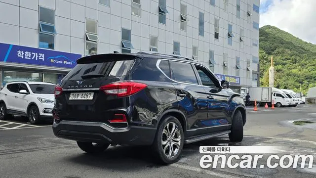 KG_Mobility_Ssangyong Rexton 2017 thumb 4