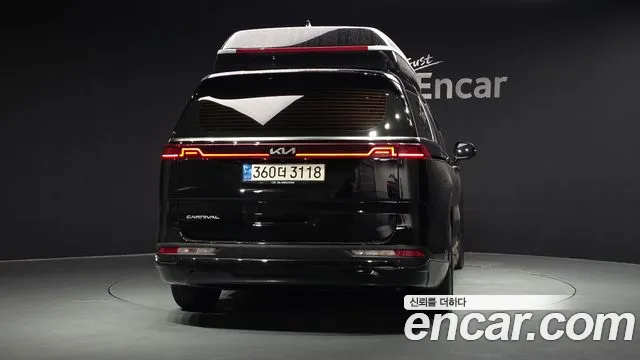 Kia Carnival 2022 thumb 4