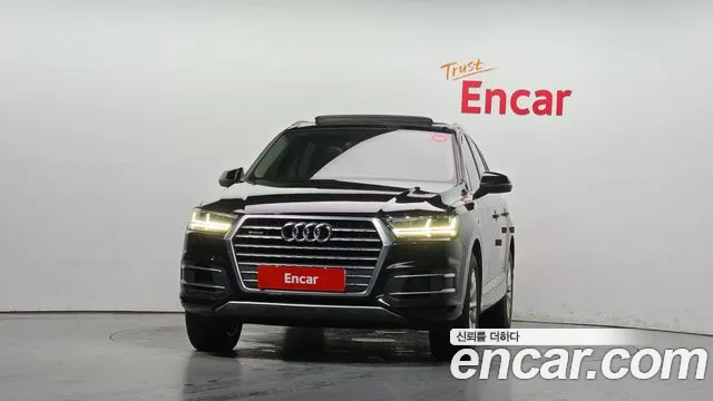 Audi Q7 2019 thumb 3