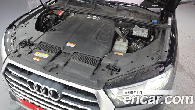 Audi Q7 2019 thumb 6
