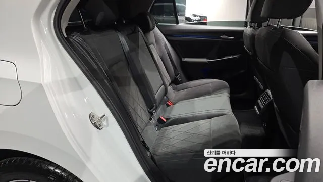 Volkswagen Golf Sportsvan 2022 thumb 10