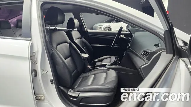 Hyundai Avante 2019 thumb 10