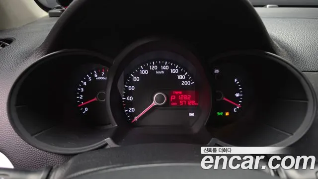 Kia Morning 2014 thumb 8