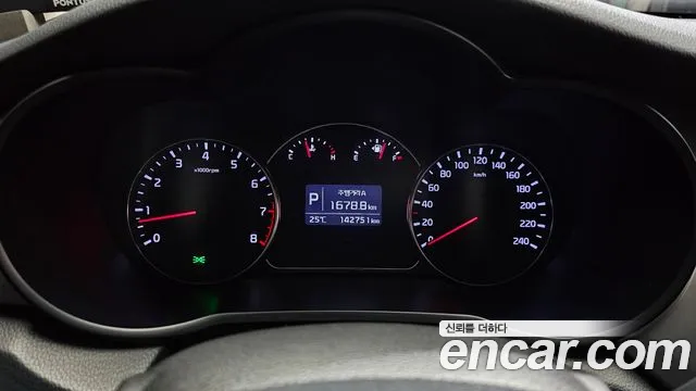 Kia Carens 2015 thumb 8