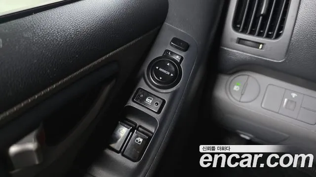 Hyundai Starex 2014 thumb 11