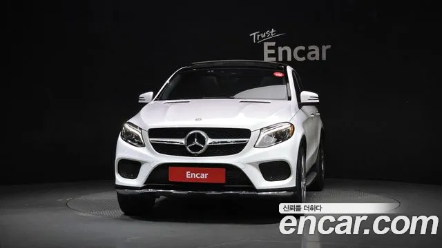 Mercedes-Benz GLE 2017 thumb 3