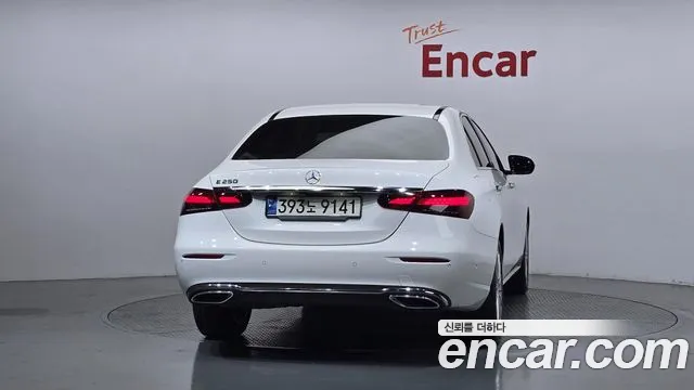 Mercedes-Benz E-Класс 2021 thumb 4