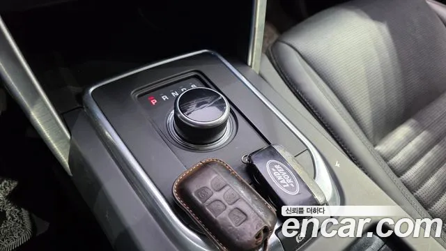 Land Rover Discovery Sport 2017 thumb 9