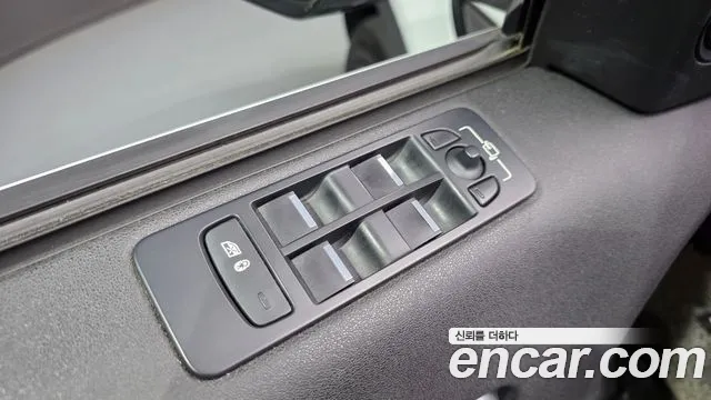 Land Rover Discovery Sport 2017 thumb 12