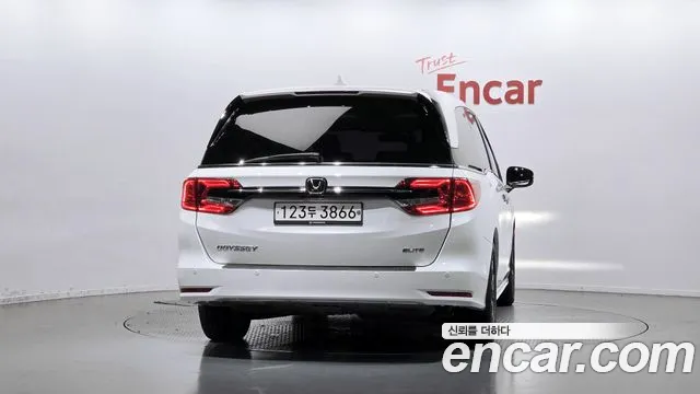 Honda Odyssey 2023 thumb 4