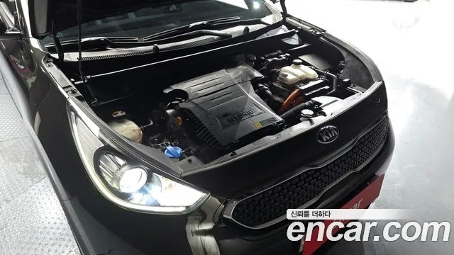 Kia Niro 2016 thumb 6