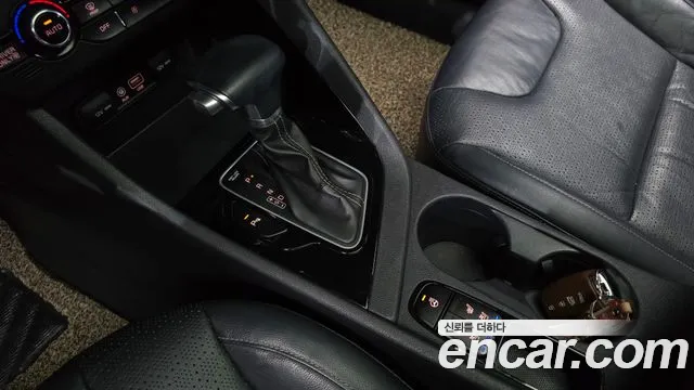 Kia Niro 2016 thumb 9