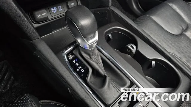 Hyundai Santa Fe 2018 thumb 8
