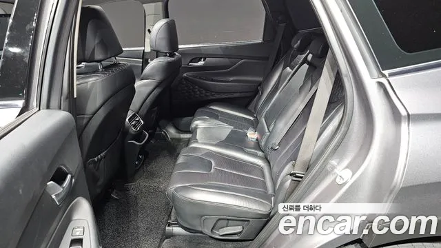 Hyundai Santa Fe 2018 thumb 11