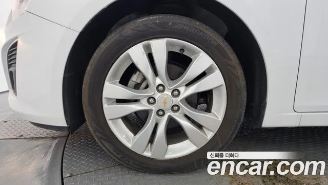 ChevroletGMDaewoo Cruze 2014 thumb 5