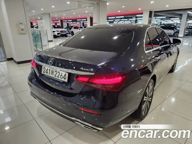Mercedes-Benz E-Класс 2022 thumb 2