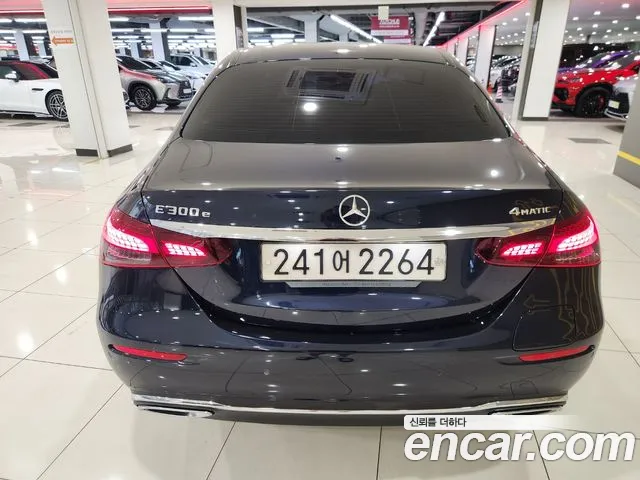 Mercedes-Benz E-Класс 2022 thumb 4