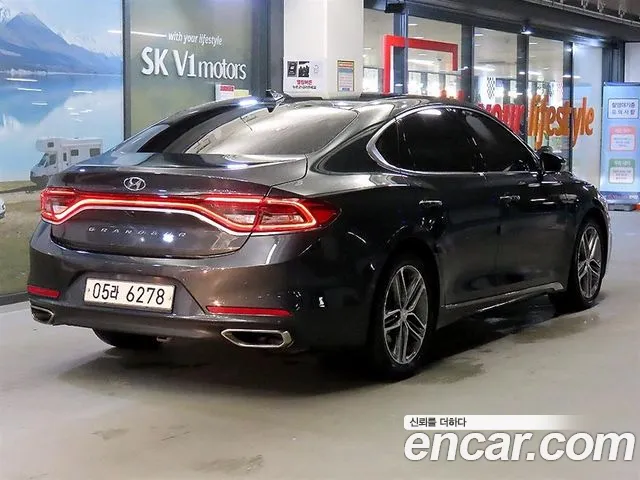 Hyundai Grandeur 2017 thumb 10