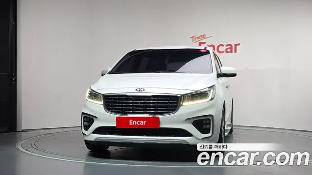 Kia Carnival 2018 thumb 3