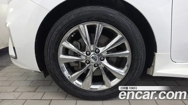 Kia Carnival 2018 thumb 5