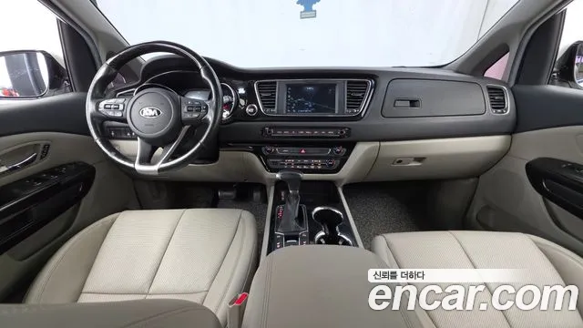 Kia Carnival 2018 thumb 7