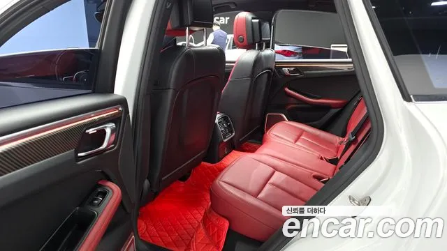 Porsche Macan 2016 thumb 11
