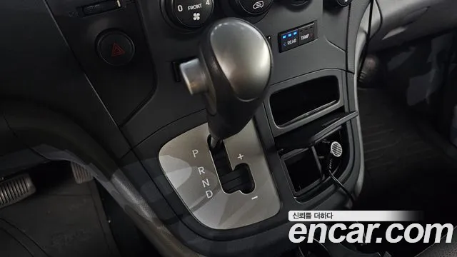 Hyundai Starex 2015 thumb 9