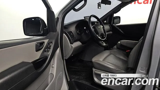 Hyundai Starex 2015 thumb 10