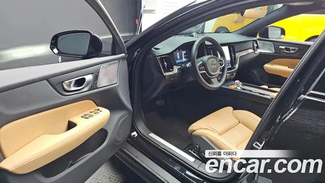 Volvo V60 2025 thumb 9