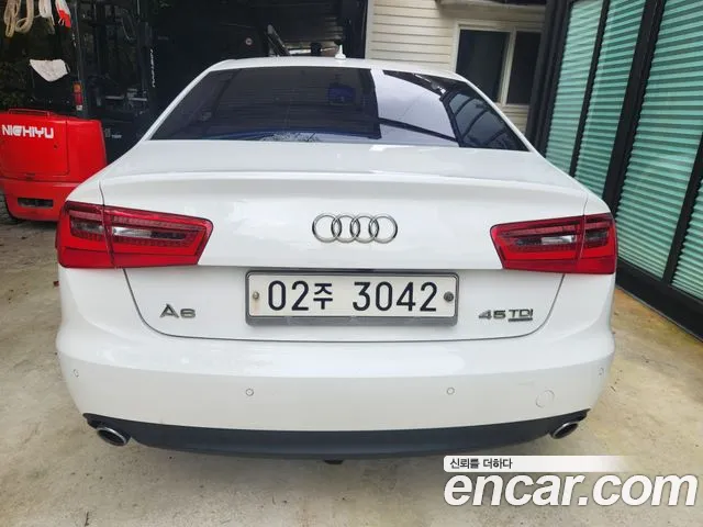 Audi A6 2011 thumb 4