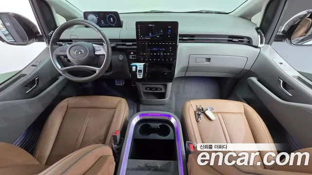 Hyundai Staria 2023 thumb 7
