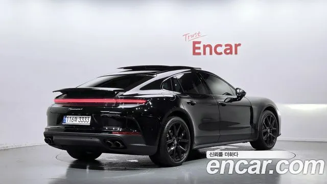 Porsche Panamera 2024 thumb 2
