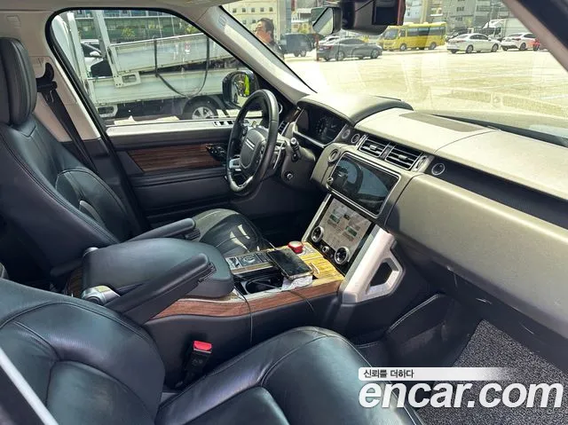Land Rover Range Rover 2018 thumb 8
