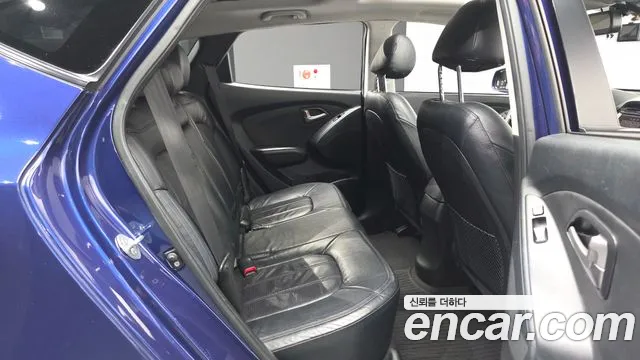 Hyundai Tucson 2010 thumb 12