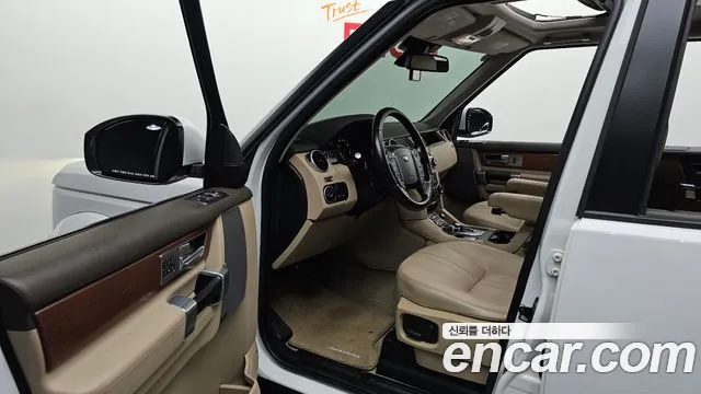 Land Rover Discovery 2016 thumb 10