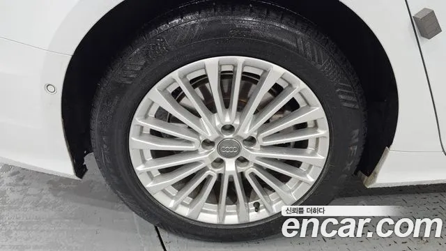 Audi A6 2021 thumb 4