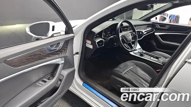 Audi A6 2021 thumb 9