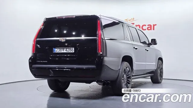 Cadillac Escalade 2018 thumb 2