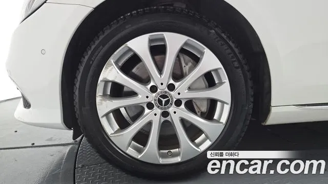 Mercedes-Benz E-Класс 2018 thumb 4
