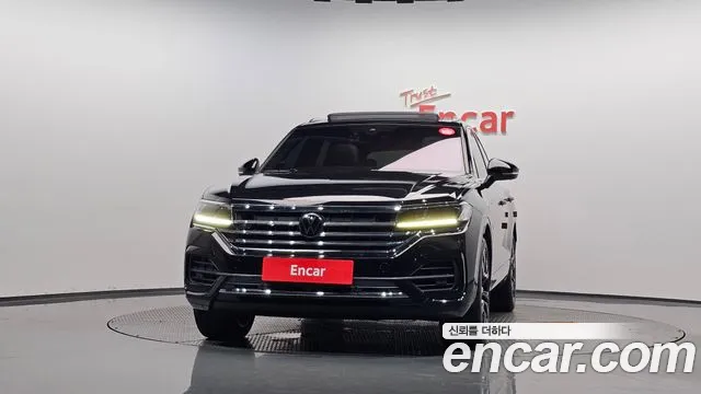 Volkswagen Touareg 2021 thumb 3