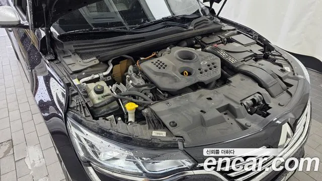 Renault Megane 2019 thumb 6