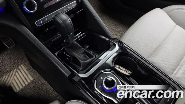 Renault Megane 2019 thumb 9