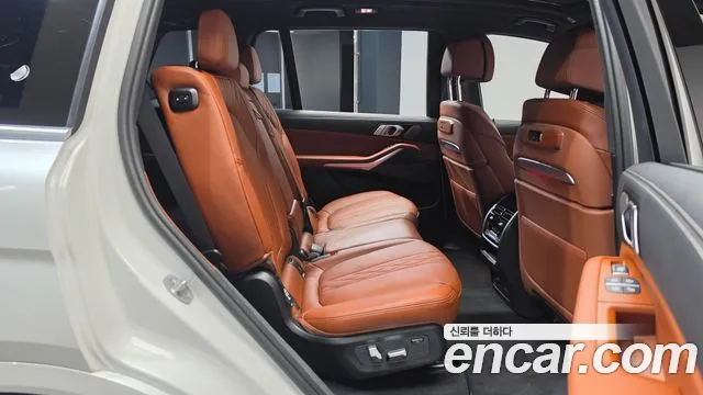 BMW X7 2025 thumb 11
