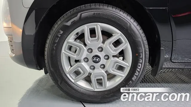 Hyundai Staria 2026 thumb 5