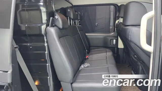 Hyundai Staria 2026 thumb 11