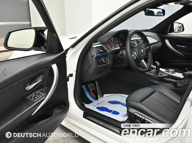 BMW 3-Series 2015 thumb 12