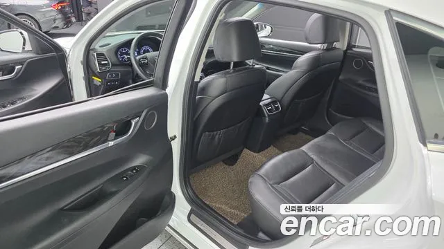 Hyundai Grandeur 2017 thumb 11